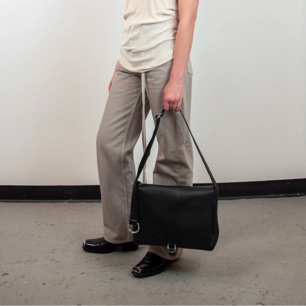 SONYA LEE Nicole Messenger Bag